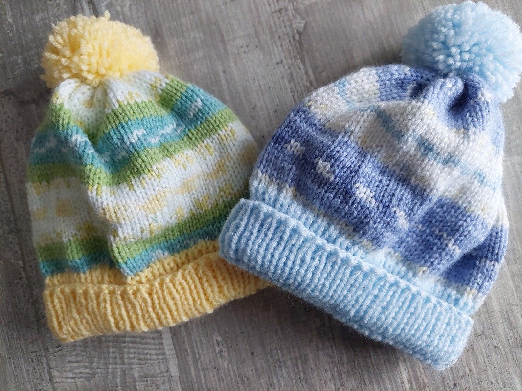 Strickanleitung Babymütze mit doppeltem Bündchen in zwei Größen!