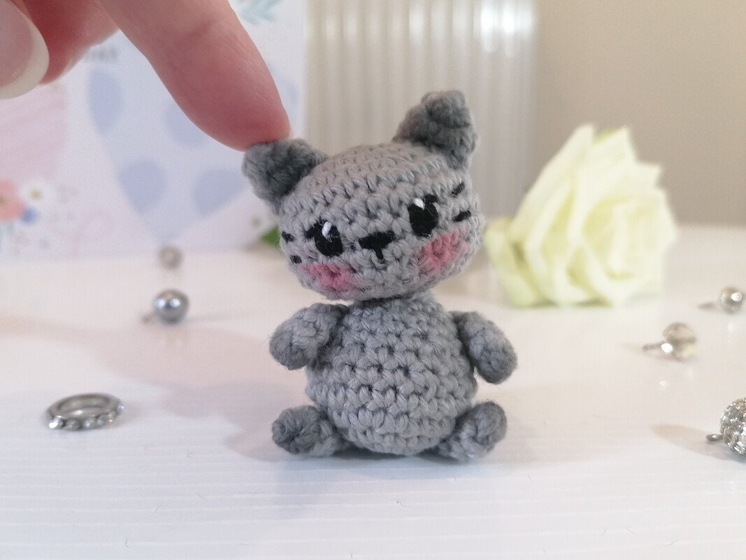 Mini Cat Amigurumi Crochet Pattern – Cute Kitten Keychain or Bag Charm - Image 6