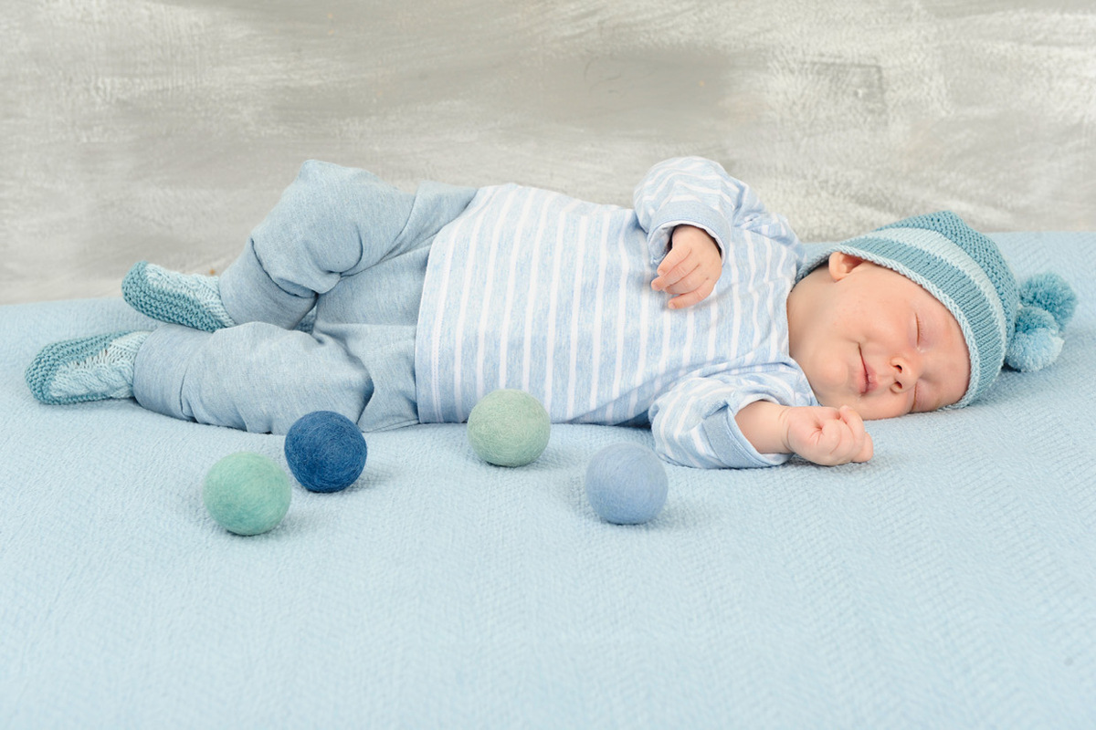 Kuschelige Schühchen & Mützchen für Buben und Mädchen