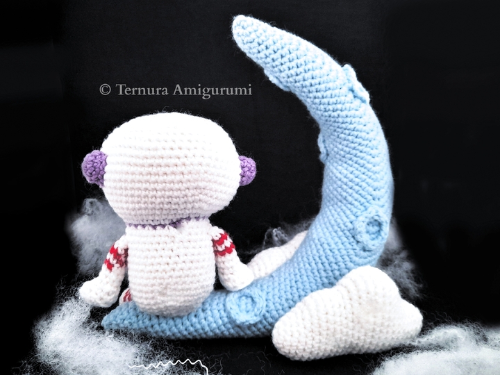 Astronaut on the moon Crochet Pattern