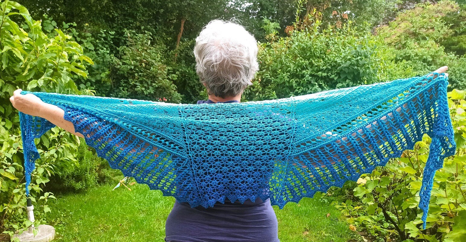 Madagaskar - wing shaped cloth - crochet pattern - Image 5