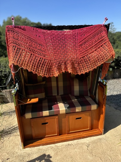 Madagaskar - wing shaped cloth - crochet pattern