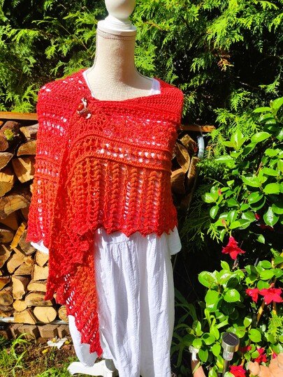 Madagaskar - wing shaped cloth - crochet pattern