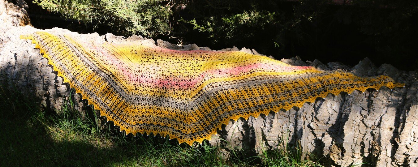 Madagaskar - wing shaped cloth - crochet pattern