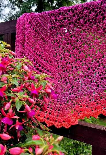 Madagaskar - wing shaped cloth - crochet pattern