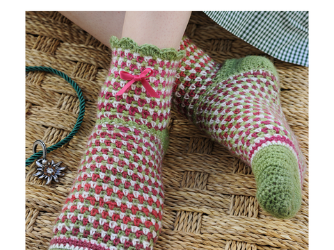 Häkelsocken "Wien" mit Rüschen und Schleife Häkelanleitung // PDF