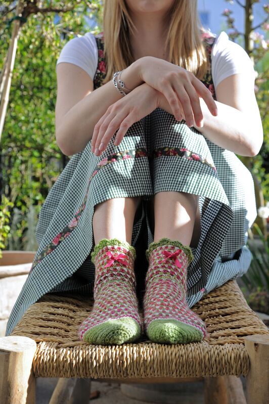 Häkelsocken "Wien" mit Rüschen und Schleife Häkelanleitung // PDF - Bild 3