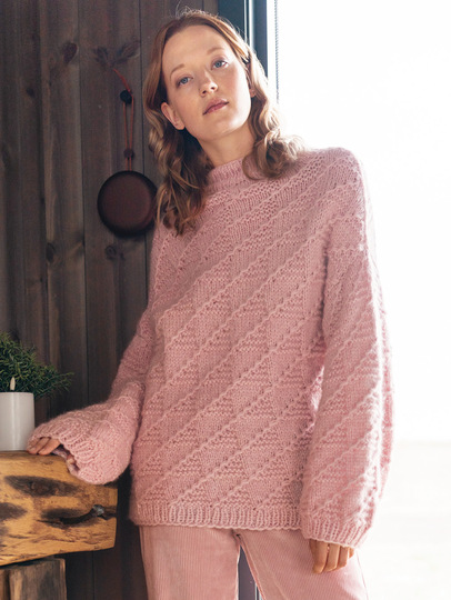 Pulli im Strukturmuster