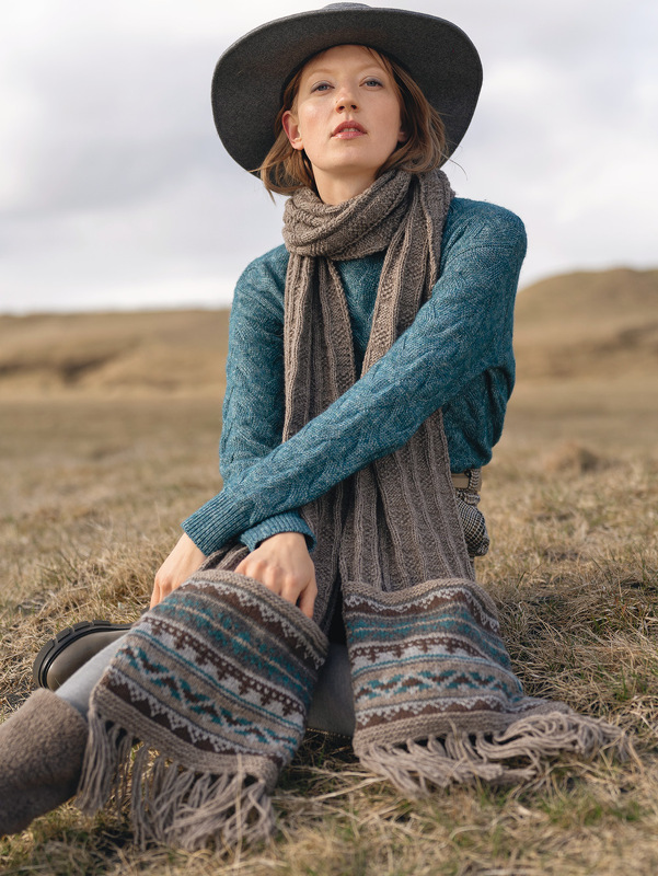 Schal mit Jacquardblenden