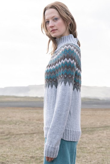 Pulli mit Zackenpasse