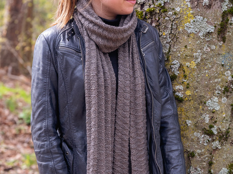 Strickset aus Zopfmütze und Schal in Beige-Braun-meliert