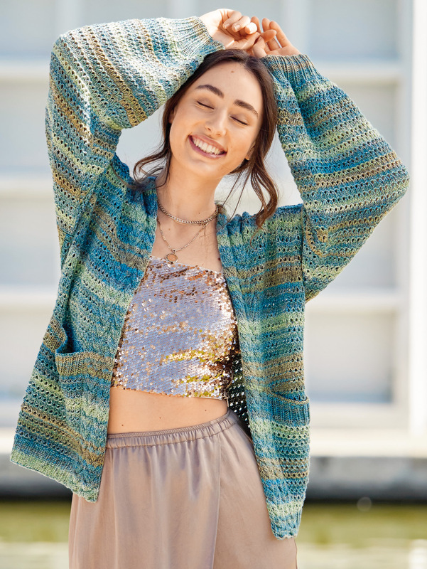 Jacke mit Schalkragen in grün-blauem Farbverlauf