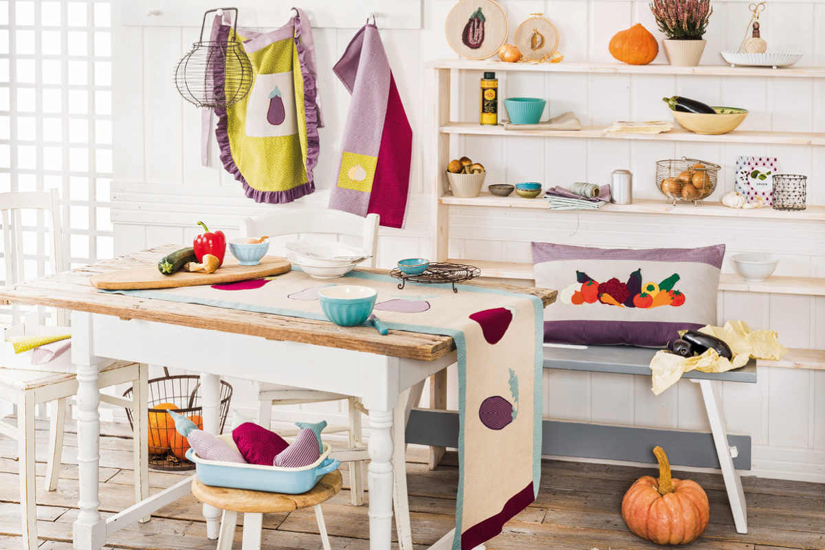 Genähte und bestickte Küchenhelfer, Accessoires und Deko-Objekte im Gemüsedesign