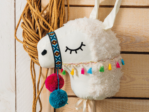 Lama-Steckenpferd aus Plüschstoff am Holzstab