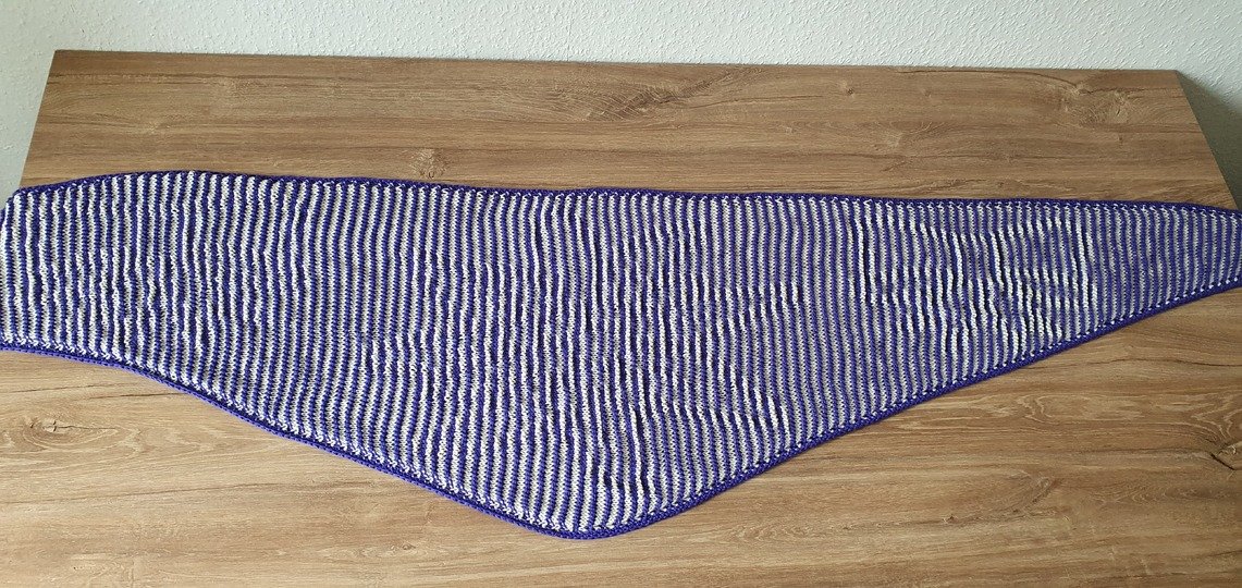 Edelweiß, flaches Tuch, Schattenstricken, Illusionsstricken, Motivtuch