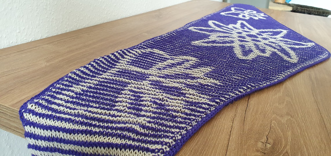 Edelweiss, Shadow Knitting, Illusion Knitting, Flat Motif Shawl