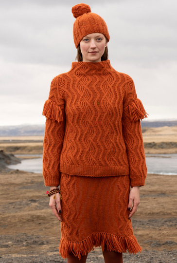 Set aus Pulli, Rock und Mütze