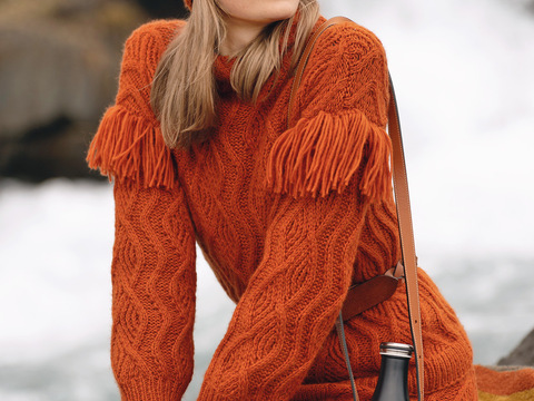 Set aus Pulli, Rock und Mütze