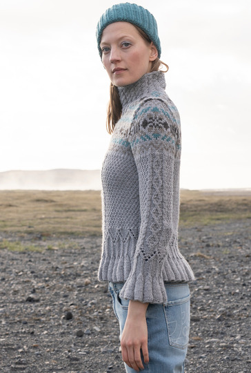 Pulli mit Rippenblenden und Mütze