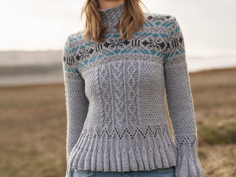 Pulli mit Rippenblenden und Mütze