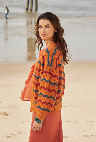 Jacke im Wellenmuster in Rot, Orange, Petrol