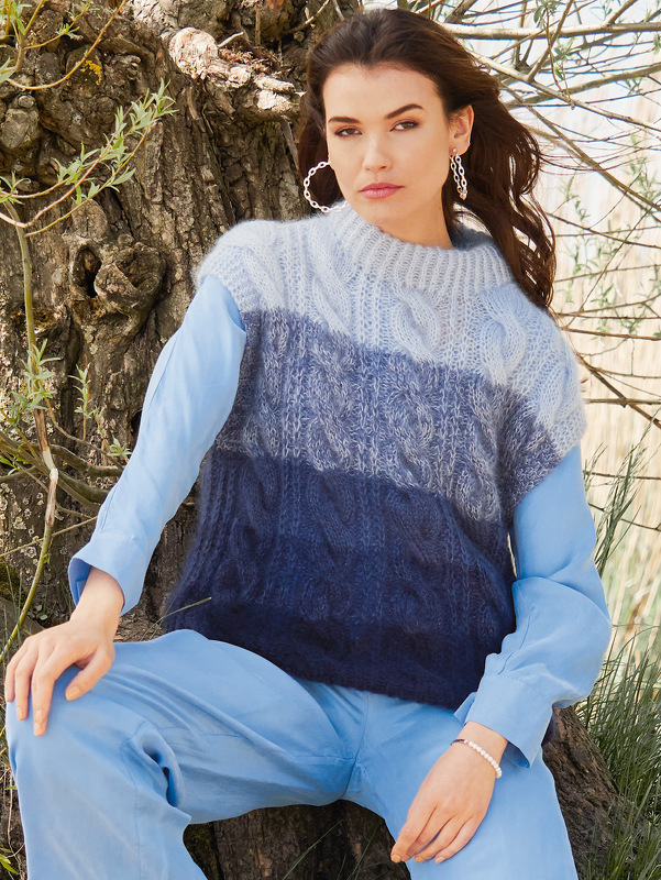 Pullunder mit Zopfmuster in Blautönen