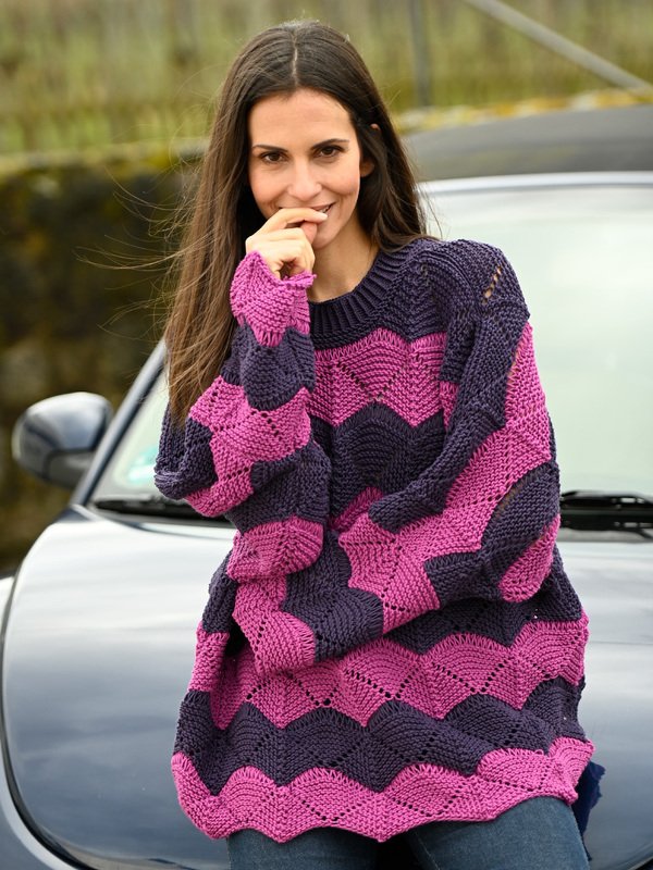 Strickanleitung: Streifenpullover mit Wellenmuster