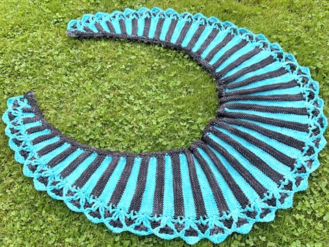 gehäkelt&gestrickt:  Tuch Helmis Ringelschwänzchen