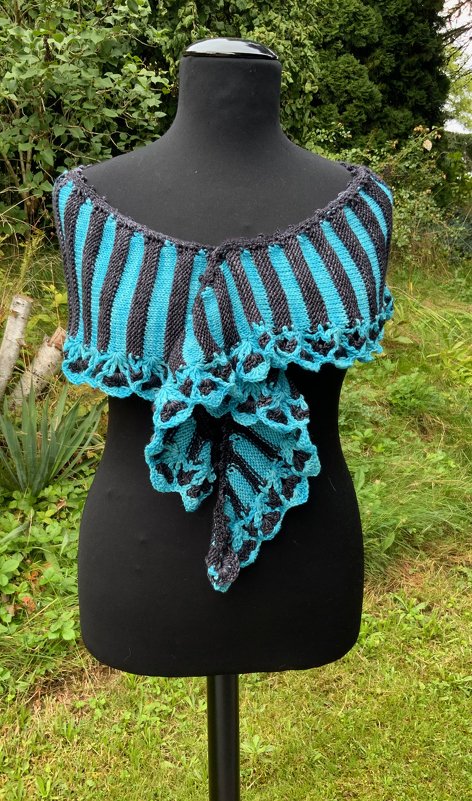 gehäkelt&gestrickt:  Tuch Helmis Ringelschwänzchen - Bild 2