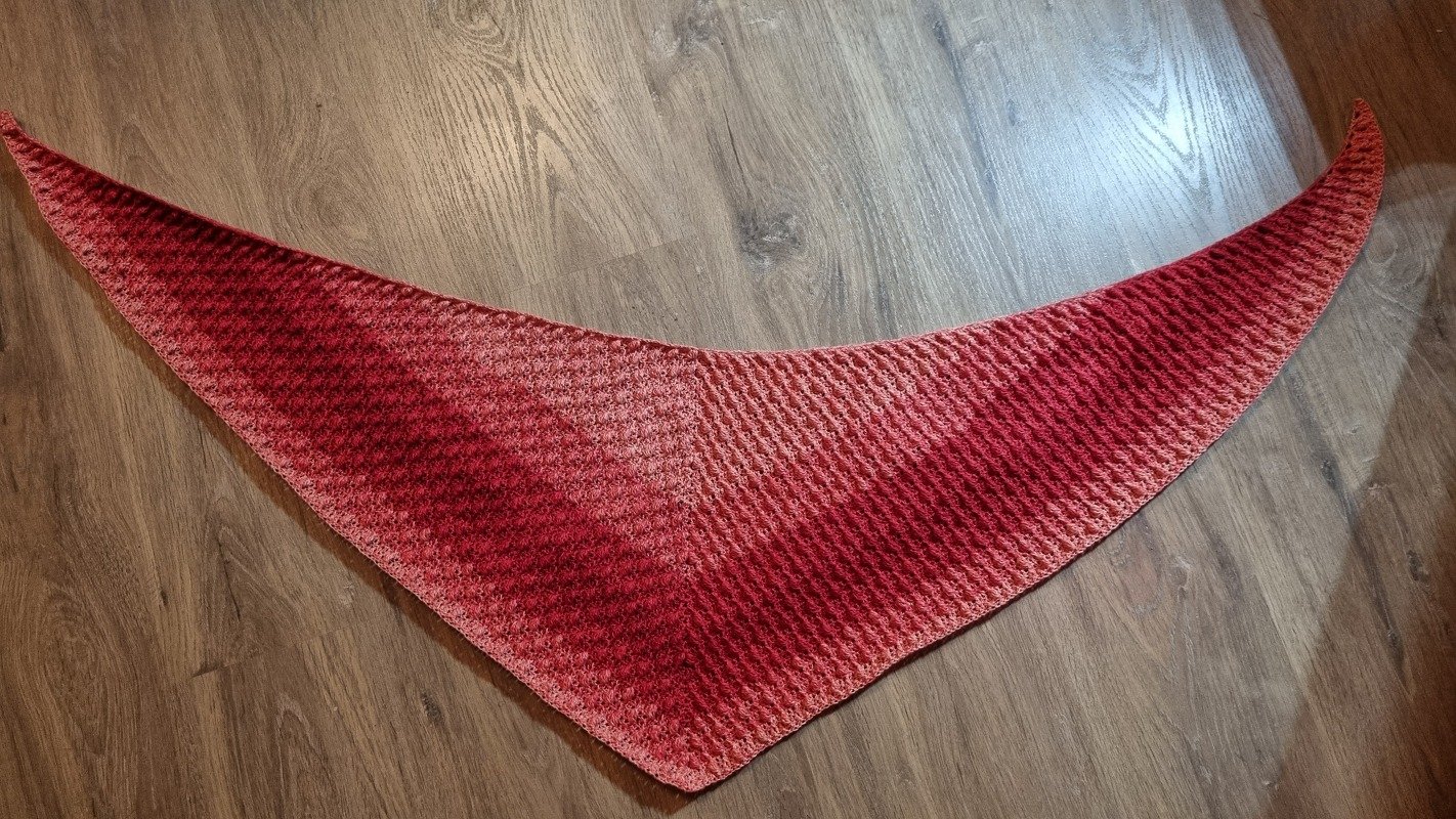 Crochet pattern for the triangle shawl "raindrops"