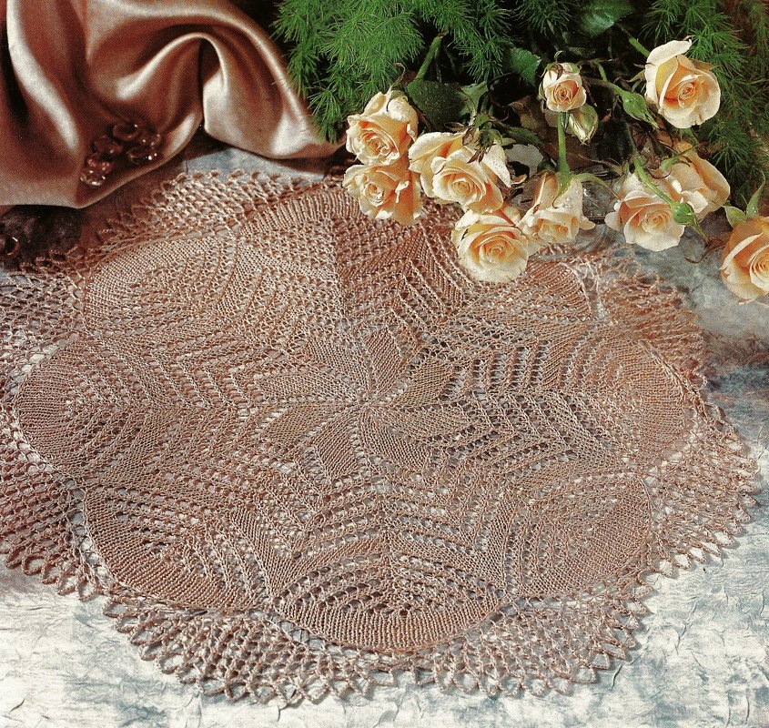 Strickdeckchen Harmonische Bogenkanten