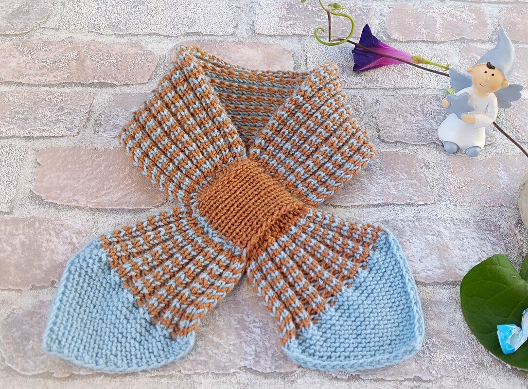 Einfache Strickanleitung Babyschal Steckschal Drillis in 3 Größen