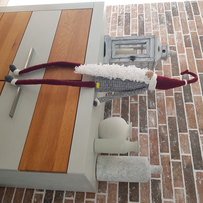 Gro&szlig;er sitzender Wichtel als Kantenhocker &ndash; Gr&ouml;&szlig;e ca. 50 cm plus Beine - Bild 5