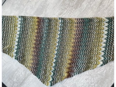 Flaches Tuch mit Zacken -  quer gestrickt