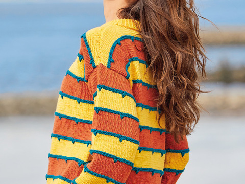 Streifenpulli in Gelb, Kupfer und Petrol