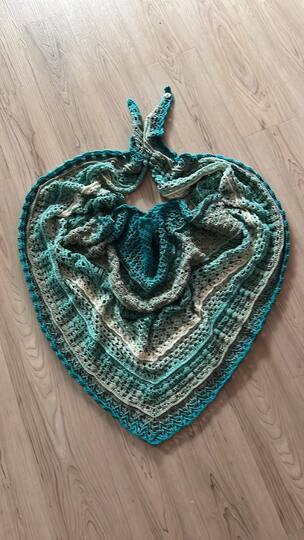 Flaches Dreieckstuch „Sangrey BE“ - Häkelanleitung