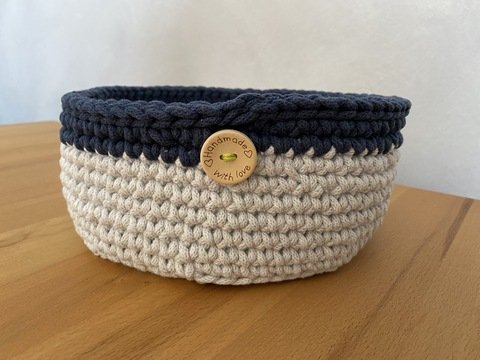 Gehäkelter Brotkorb (ca. 21cm Durchmesser) mit oder ohne Henkel - einfach