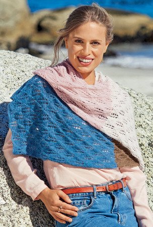 Jacquard Tuch aus Woll-Baumwoll-Mischung mit Leomuster und Schriftzug main image 0