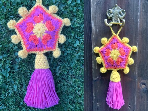 Quaste  mit Bommelchen