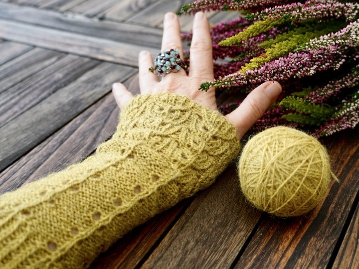 Wrist Warmers "Calluna", Knitting Pattern, 2 Sizes