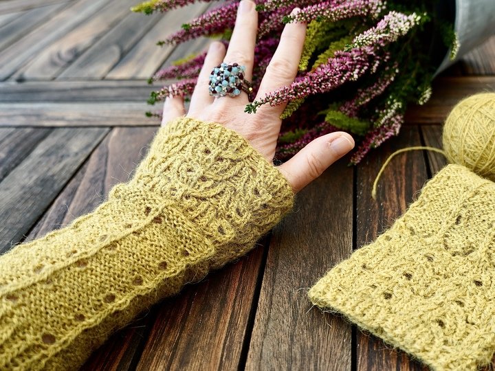 Wrist Warmers "Calluna", Knitting Pattern, 2 Sizes
