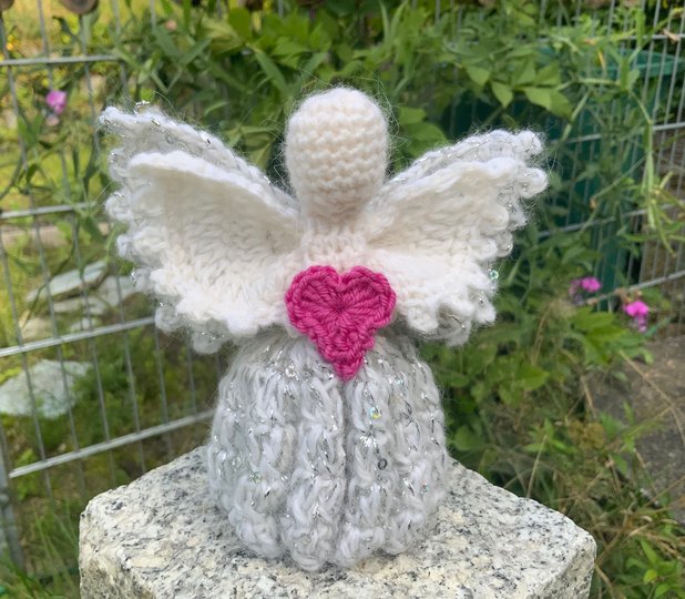 Stehendes Engelchen / Schutzengel