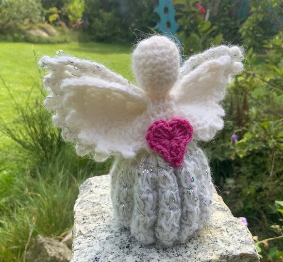 Stehendes Engelchen / Schutzengel