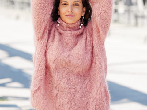 Oversize-Pulli mit Patentzöpfen (Brioche)