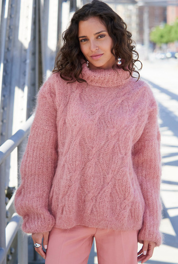Oversize-Pulli mit Patentzöpfen (Brioche)