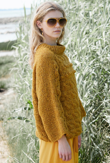 Quergestrickter Noppenpulli