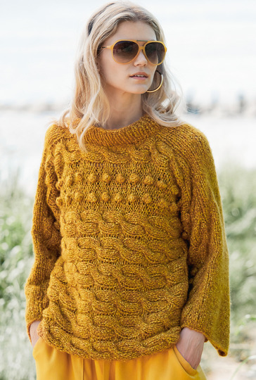 Quergestrickter Noppenpulli