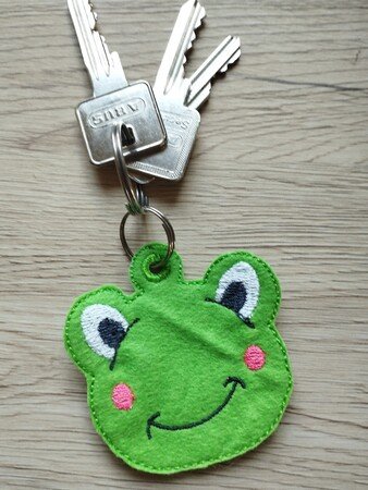 Stickdatei Frosch Anhänger Schlüsselanhänger