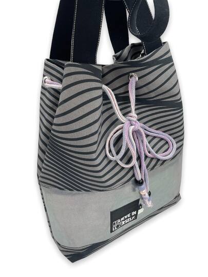 E-Book Bucket Bag Melva 40x35x10 cm