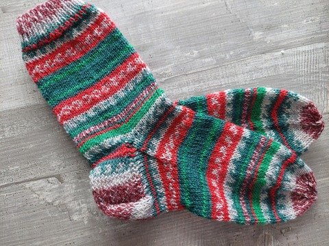 Strickanleitung Weihnachtssocken mit verstärkter Ferse 3 Größen!
